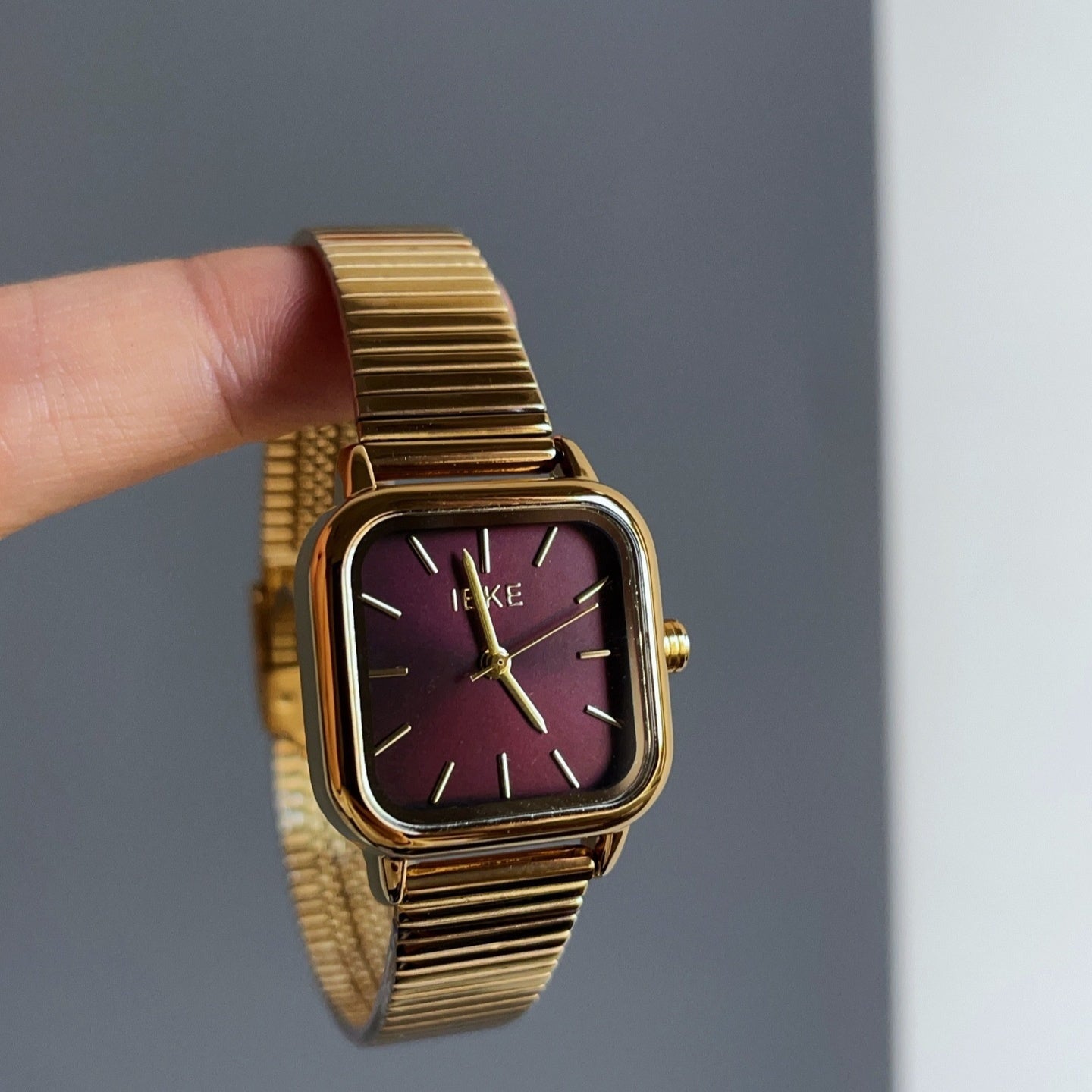 Retro Chain Watch Women Stainless Steel Red Series Edition