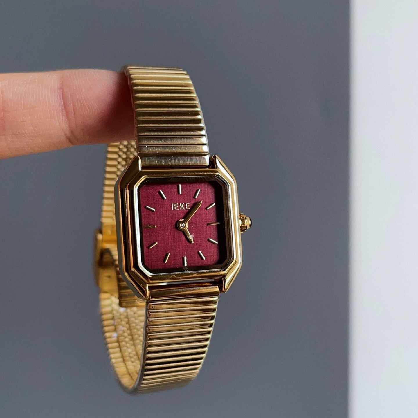 Retro Chain Watch Women Stainless Steel Red Series Edition