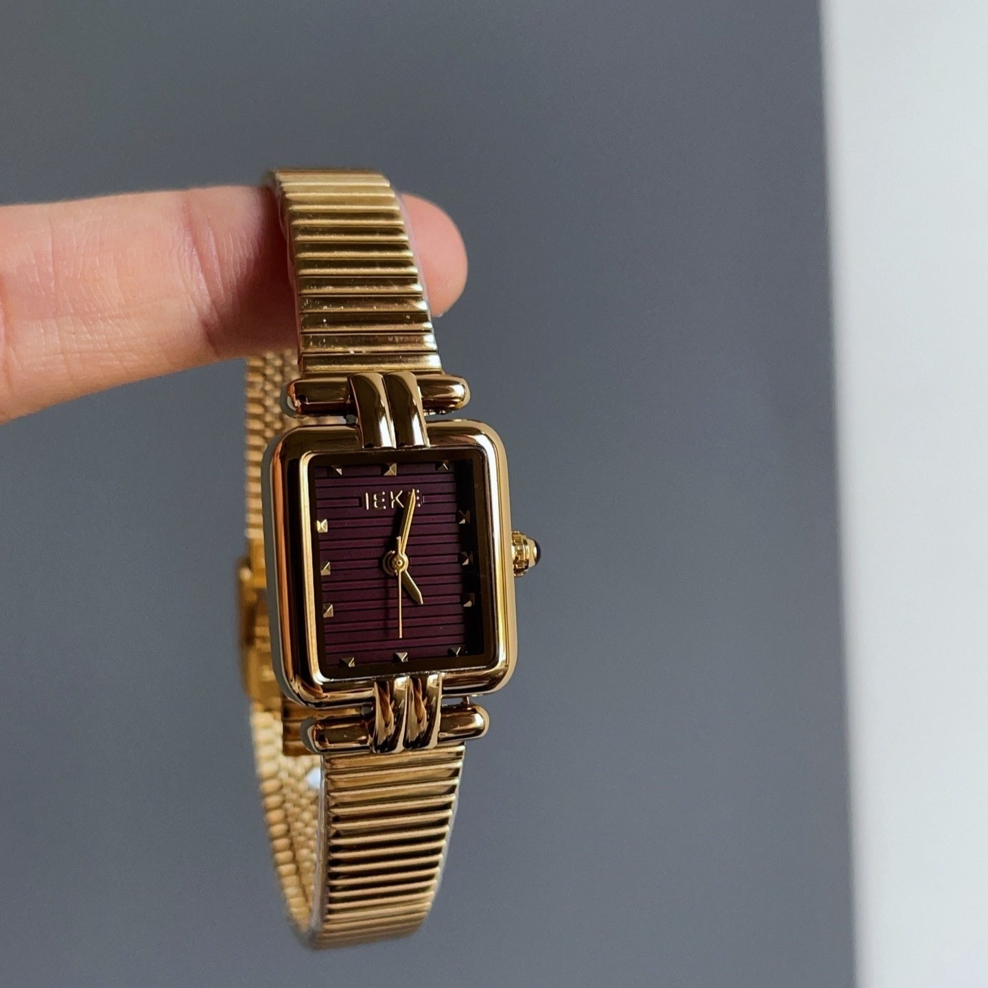 Retro Chain Watch Women Stainless Steel Red Series Edition