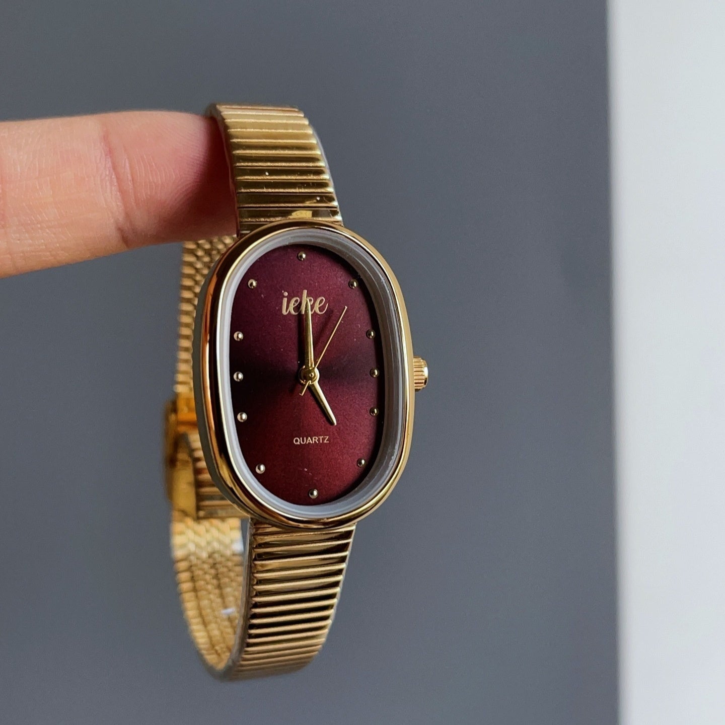 Retro Chain Watch Women Stainless Steel Red Series Edition