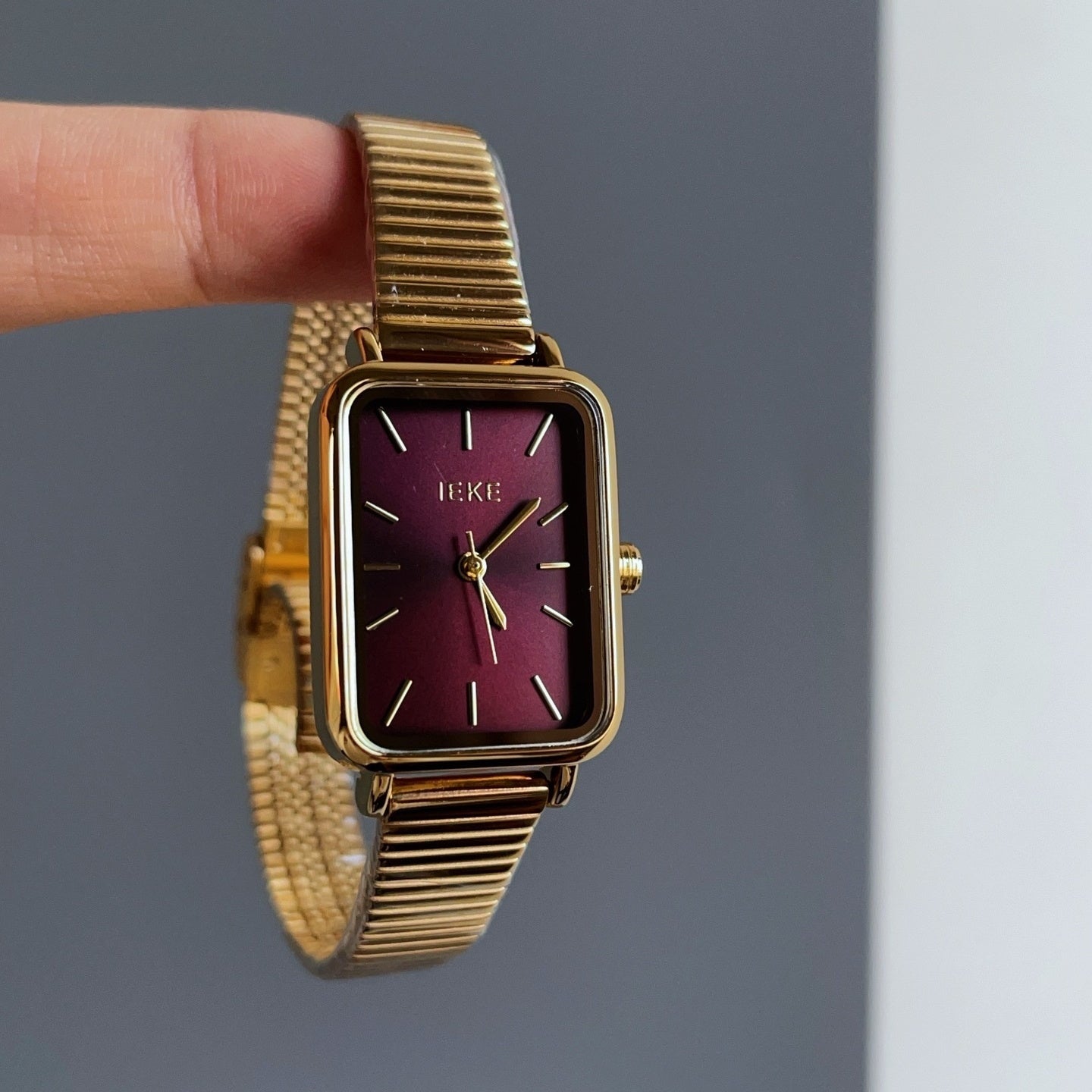Retro Chain Watch Women Stainless Steel Red Series Edition