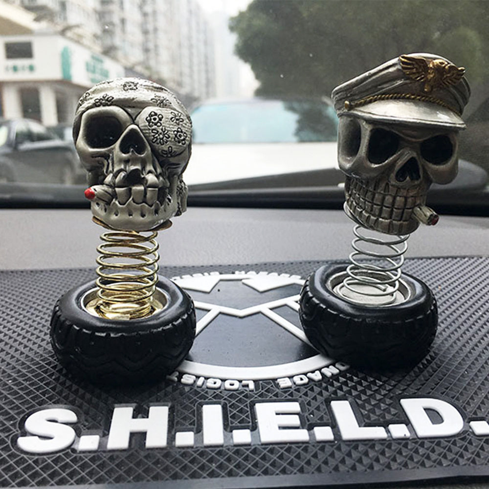 Resin Car Skull Decoration With Shaking Head For Halloween