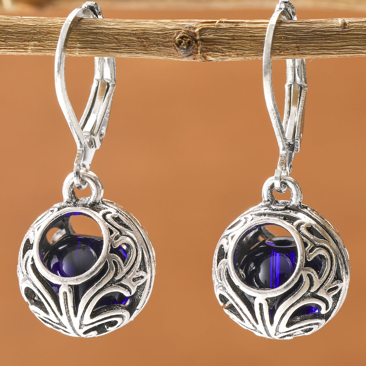 Vintage Engraving Hollow Blue Gemstone Pendant Earrings