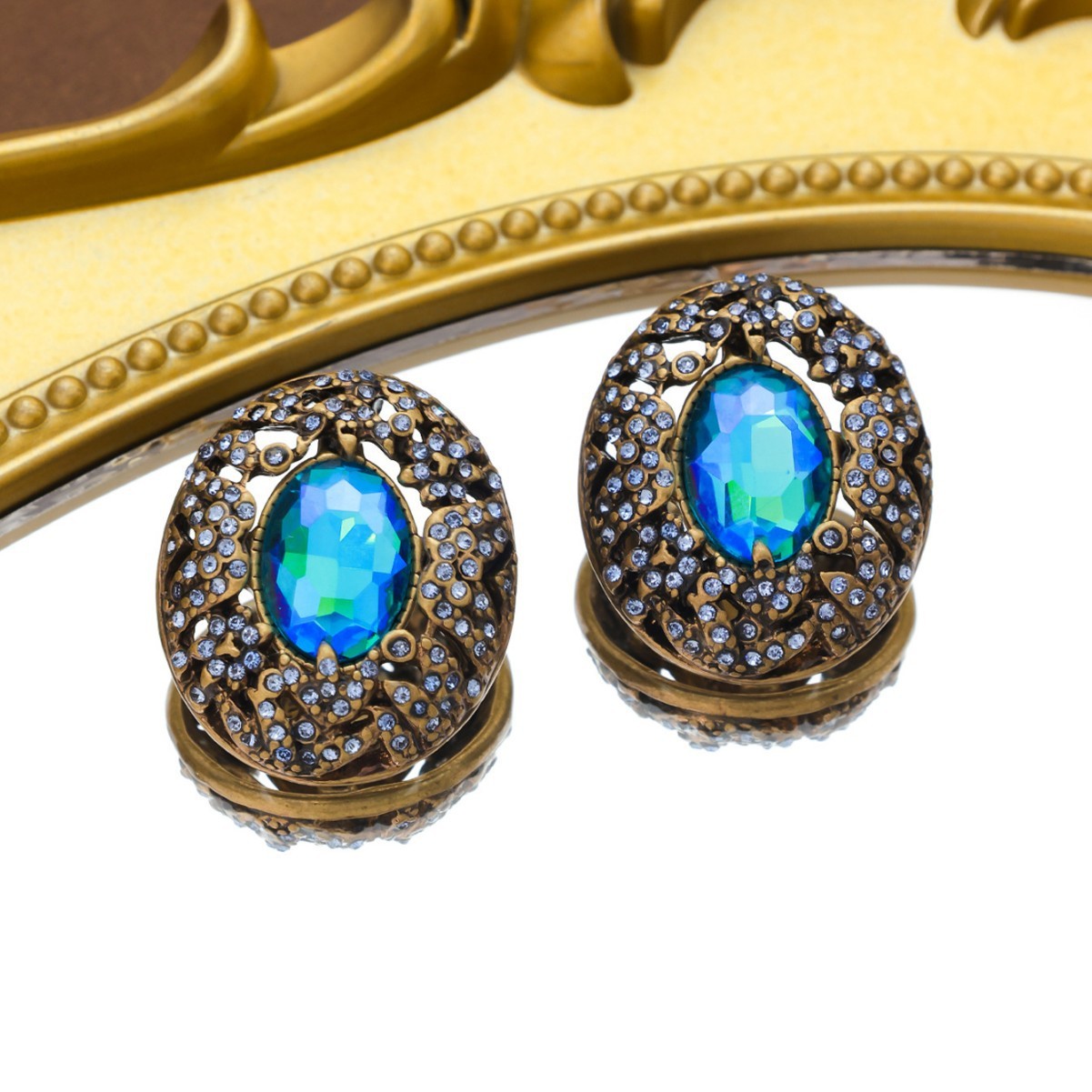 Mid-ancient Vintage Court Vintage Full Inlaid Laiying Stone Earrings