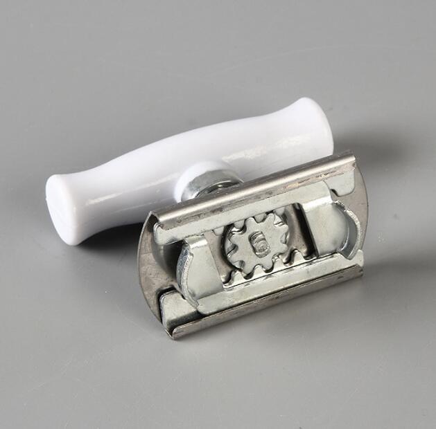 Adjustable Stainless Steel Jar & Bottle Opener – Manual Lid Remover