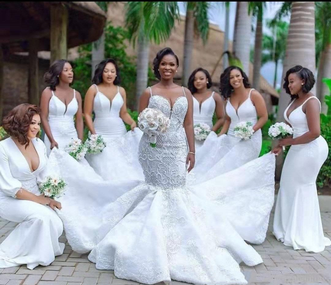 Elegant African Mermaid Cutout Lace Wedding Dress with Sweetheart Neckline