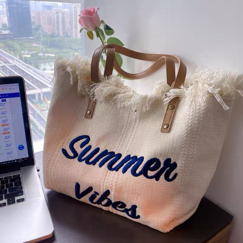 Beach Bag Travel Tote – Stylish & Spacious