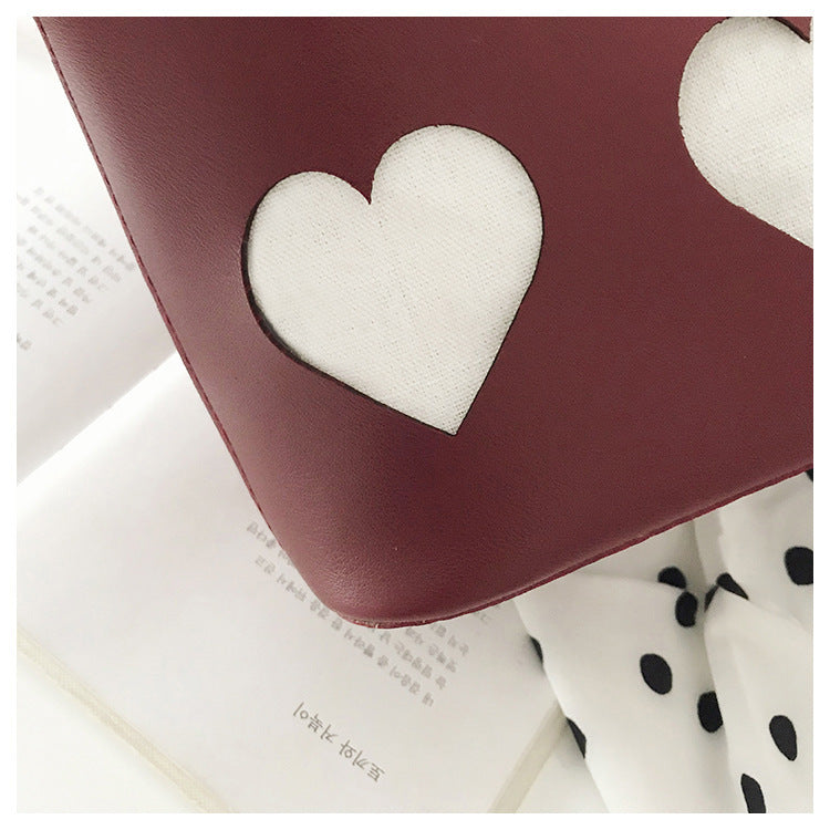 Hollow Peach Heart Bucket Bag