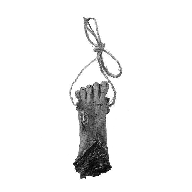Halloween Broken Limb Pendant – Scary Hanging Prop for Haunted House and Scene Decoration