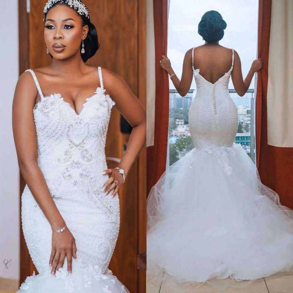 Elegant Lace Sleeveless African Bridal Wedding Dress with Dramatic Big Tail