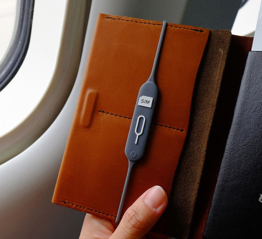 Portable Anti-lost Silicone Card Slot