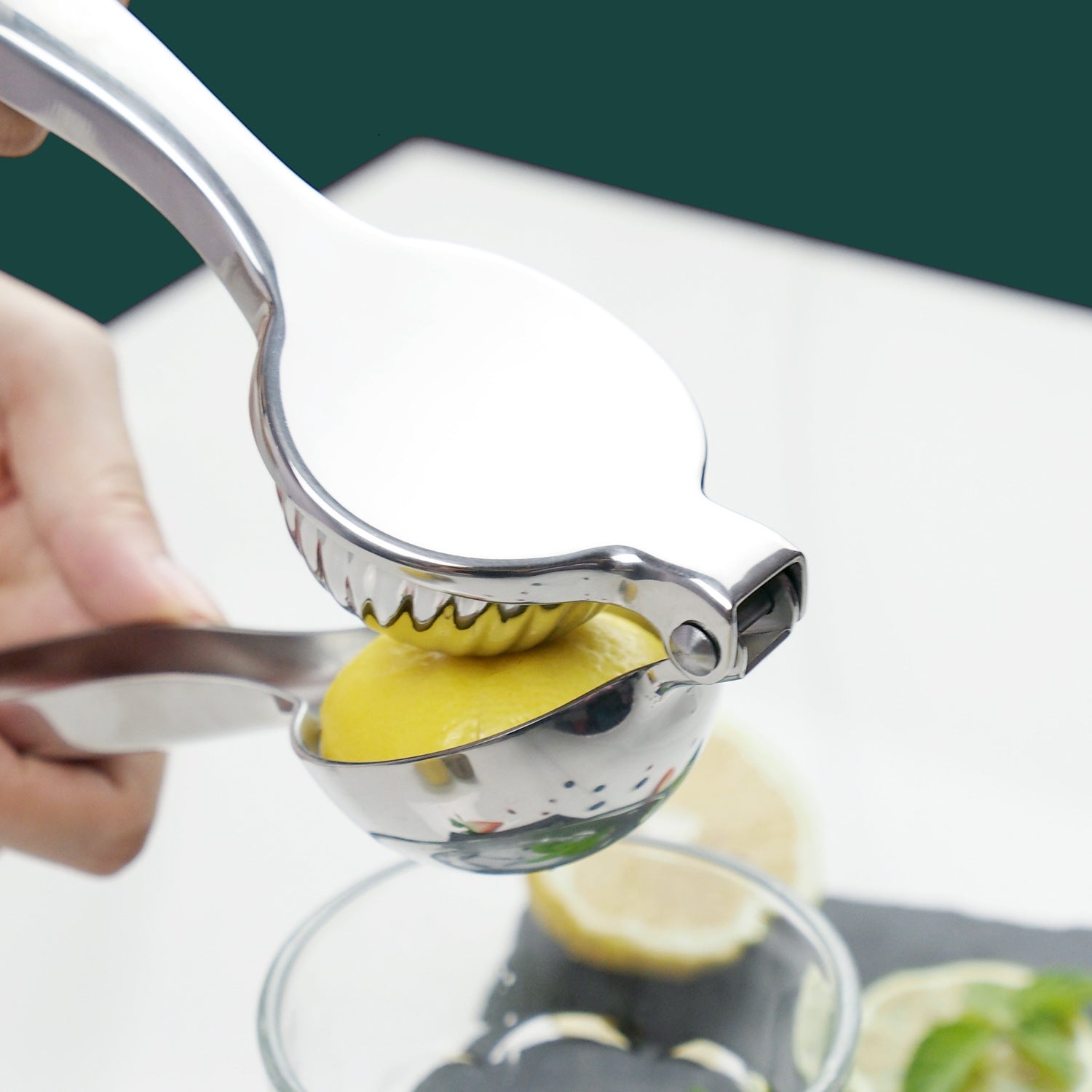 Stainless Steel 304 Manual Lemon Press – Heavy-Duty Handheld Juicer