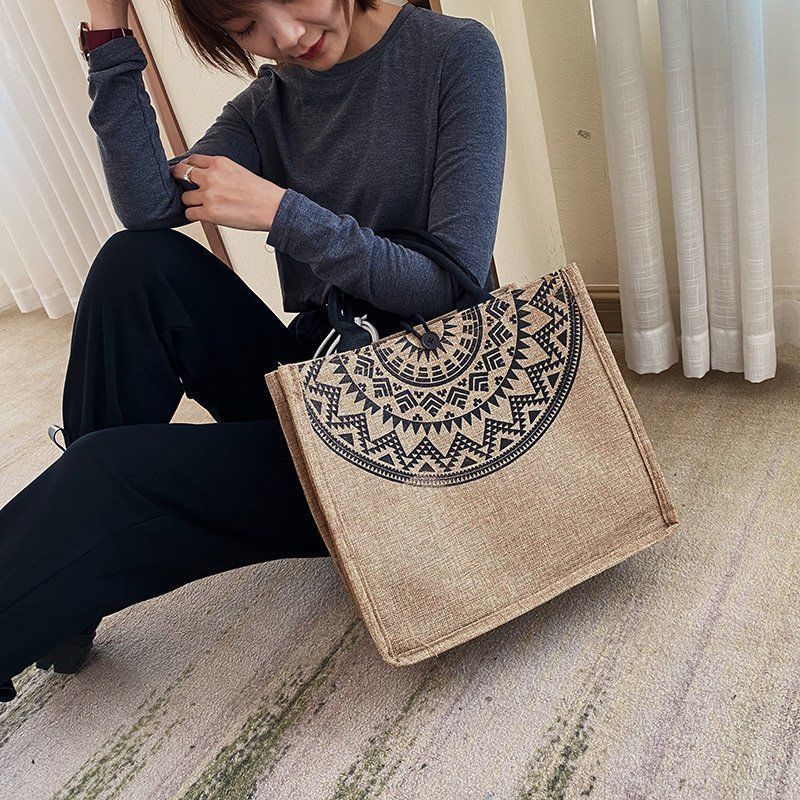 Simple Large-Capacity Single Shoulder Canvas Bag – Durable & Spacious