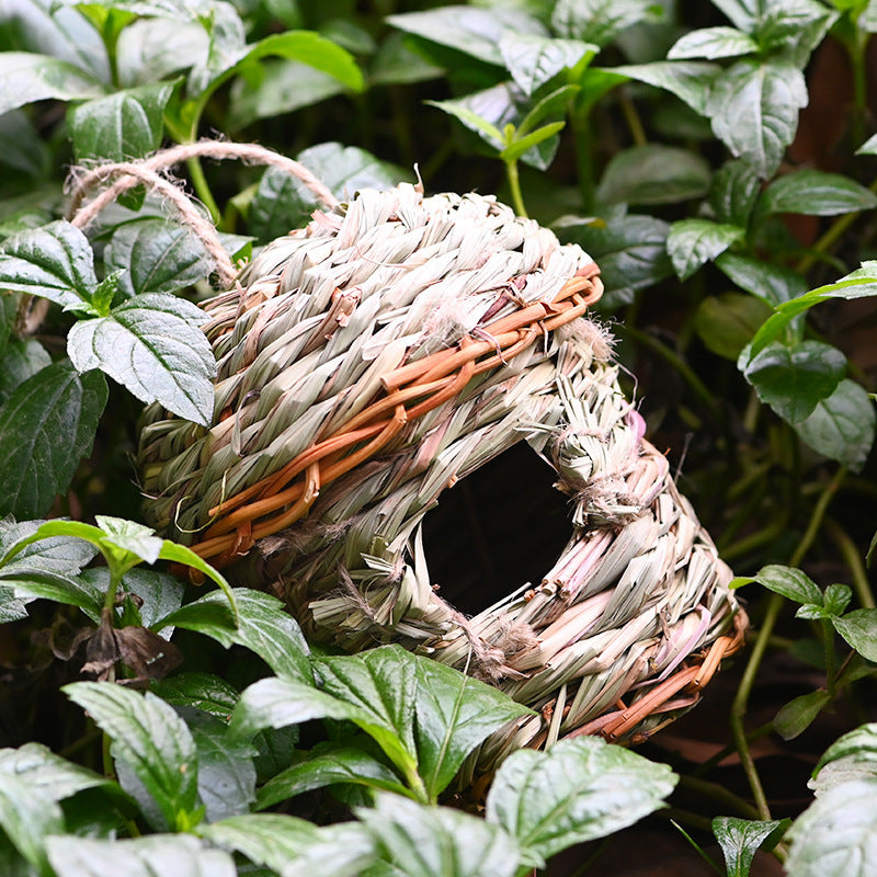Handwoven Straw Bird Nest Cage – Creative Decorative Birdhouse Handicraft