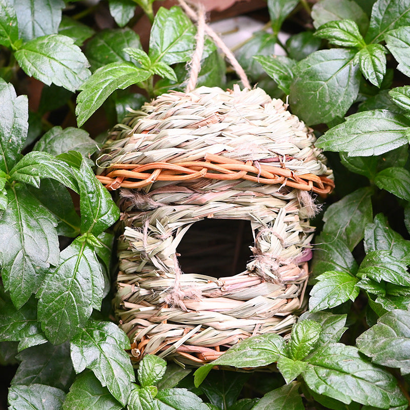 Handwoven Straw Bird Nest Cage – Creative Decorative Birdhouse Handicraft