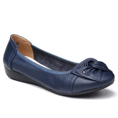 Middle-Aged Women’s Leather Flat-Bottomed, Flat-Heeled Shoes for Spring and Summer