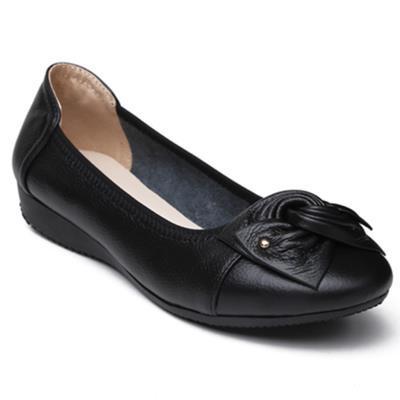 Middle-Aged Women’s Leather Flat-Bottomed, Flat-Heeled Shoes for Spring and Summer
