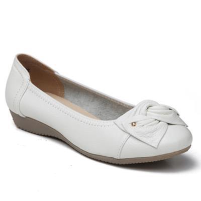 Middle-Aged Women’s Leather Flat-Bottomed, Flat-Heeled Shoes for Spring and Summer