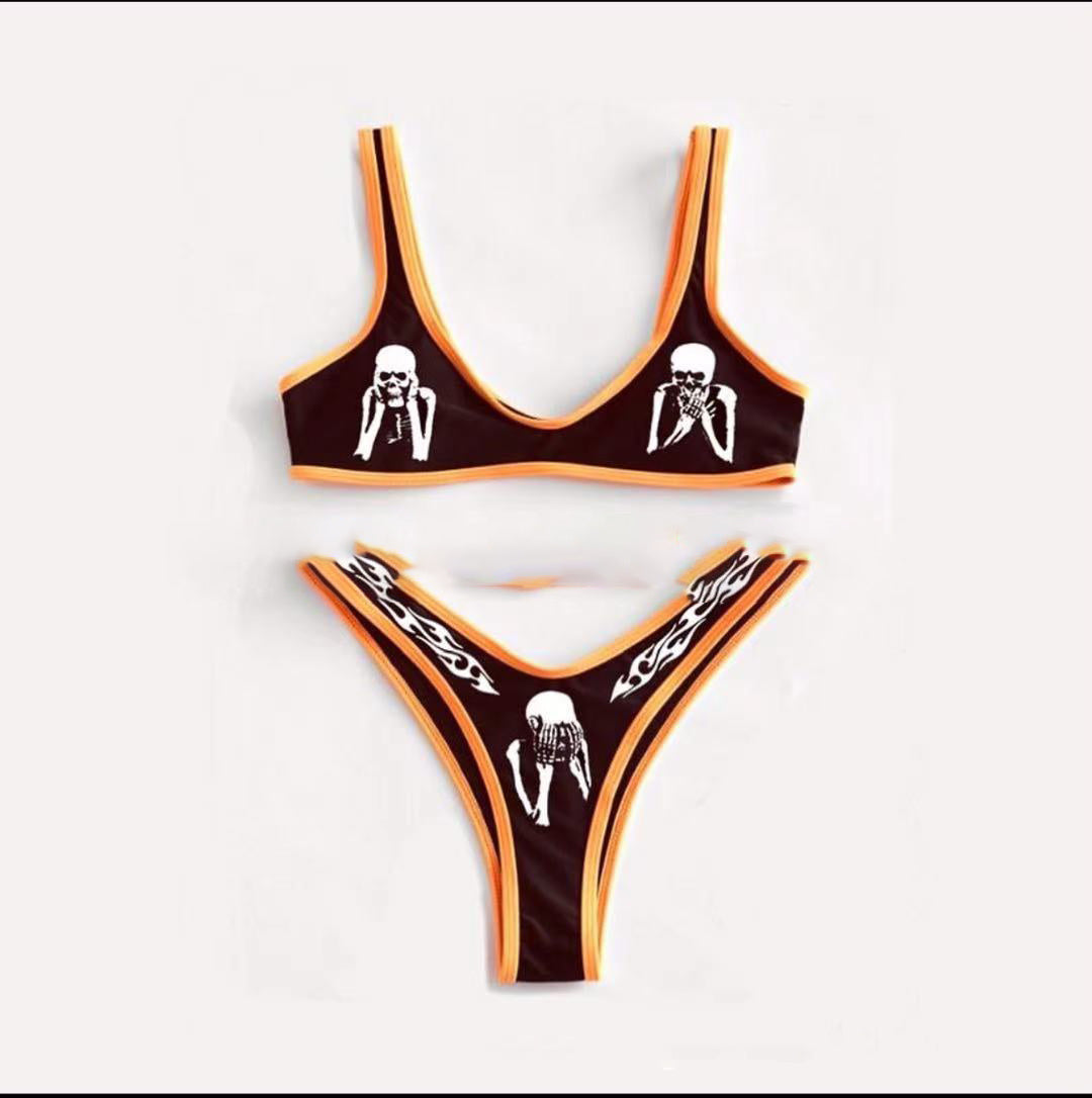 Chic Polyester Bikini with Chest Pad – Comfortable, Stylish Swimwear