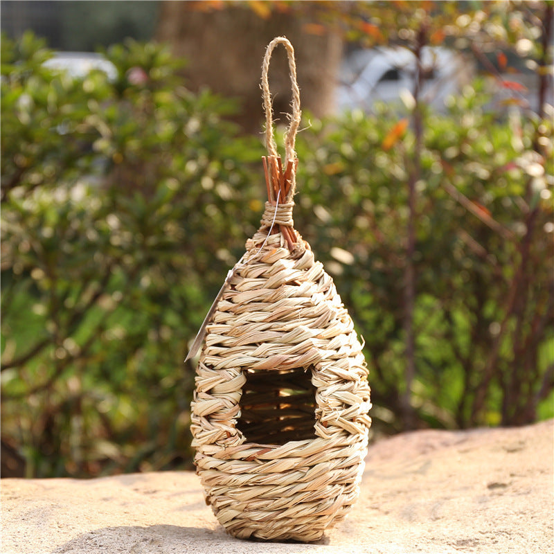 Handwoven Straw Bird Nest – Creative Gardening Decoration for Pet Birds