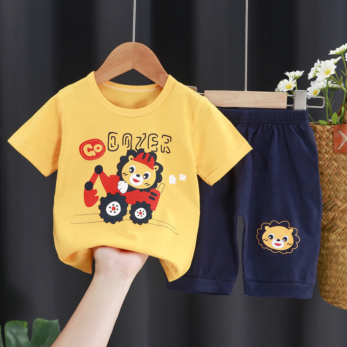 Boys And Girls Short Sleeves Medium Pants Casual Two-Piece Set