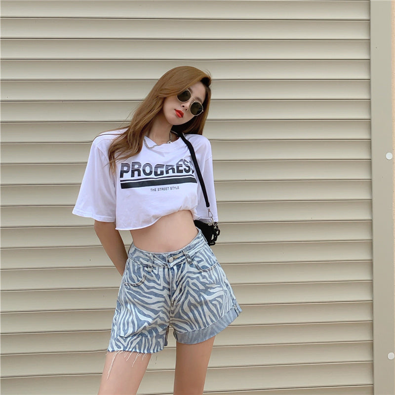 Women’s High-Waist Denim Shorts – Zebra Print, Relaxed Straight Fit