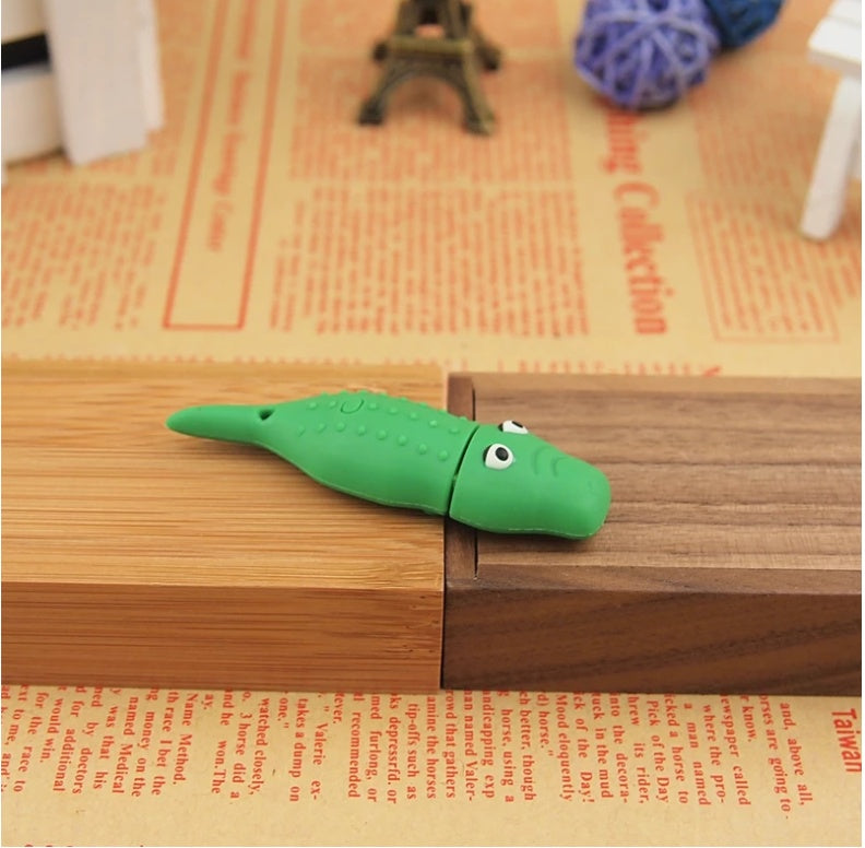 Creative Anime USB Flash Drive – Fun & Unique Storage Device