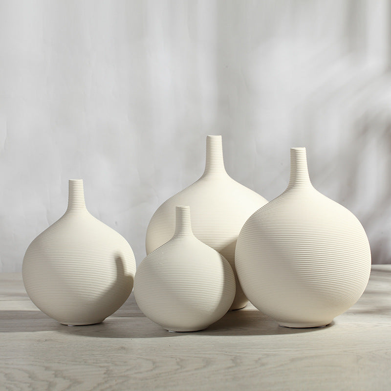 Nordic White Porcelain Flower Vase Artwork Home Decoration Furnishings Round Ceramic Vase Flower Arrangement Decoration Ornament