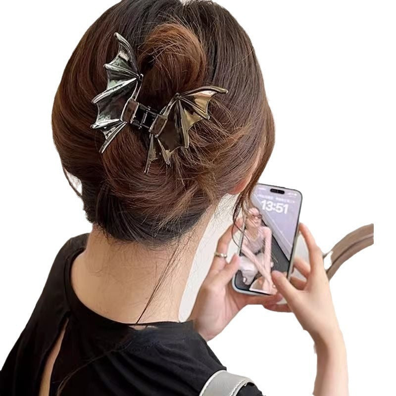 Metal Bat Hair Clip – High-Grade Women’s Hair Accessory