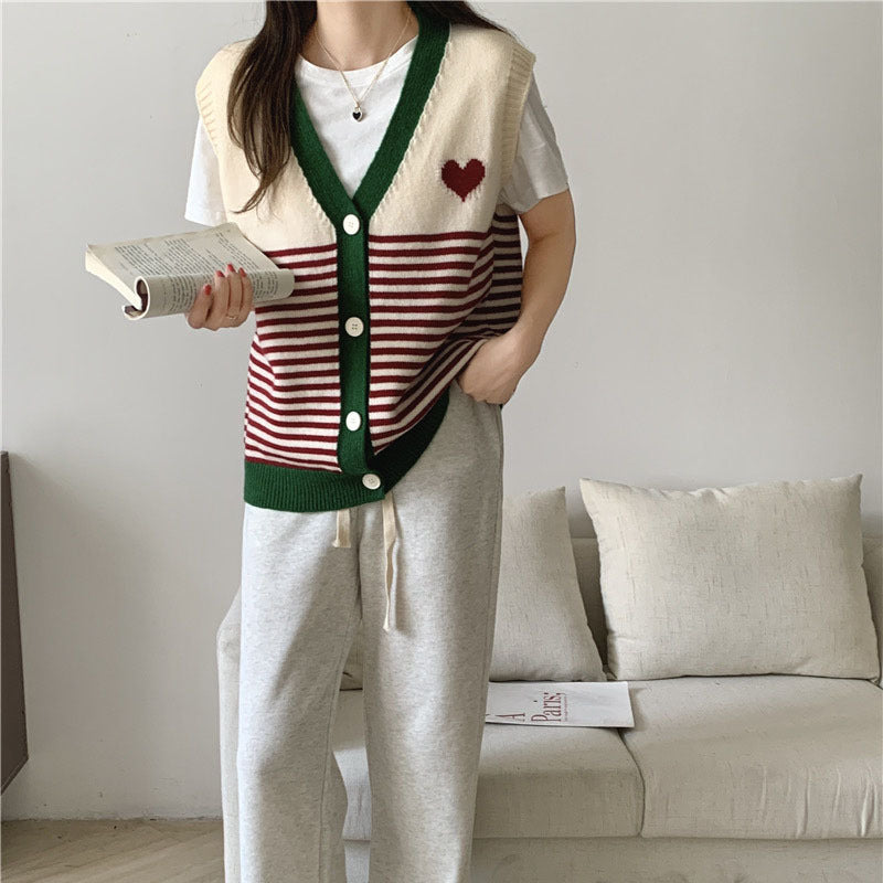 Multi-colored Stripe Heart-shaped Knitted Vest For Women Retro Outerwear Vest For Women