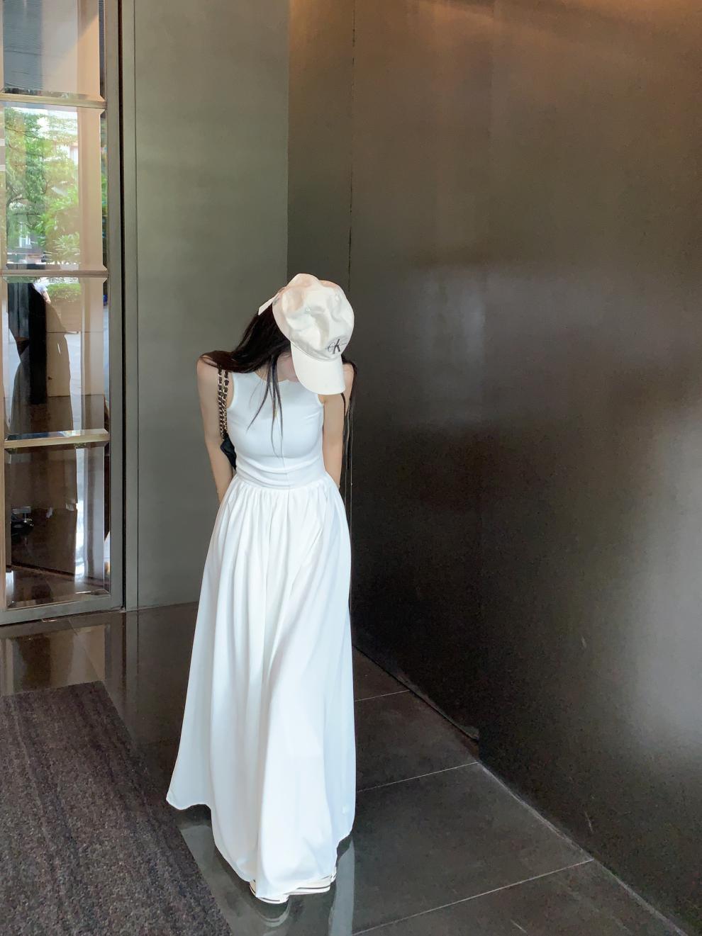 Gentle Slim White Vest Dress Women's Summer Design Sense Niche French Maxi Skirt