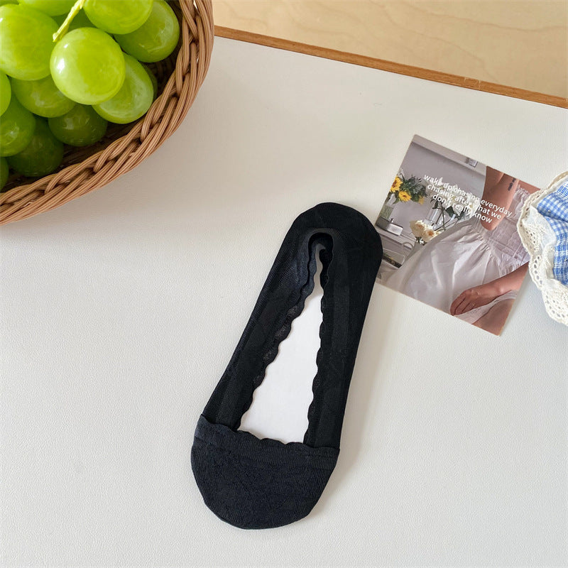Women’s Low-Cut Lace Liner Socks with Maple Leaf Design