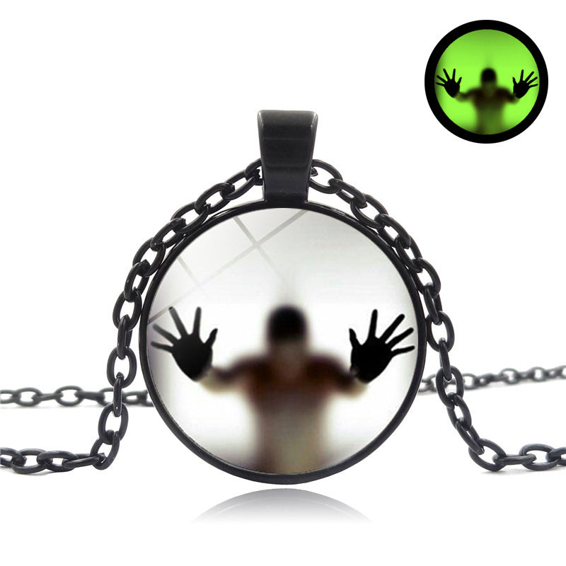Halloween Luminous Necklace – Round Glow-in-the-Dark Clavicle Pendant Vintage Sweater Chain Accessory