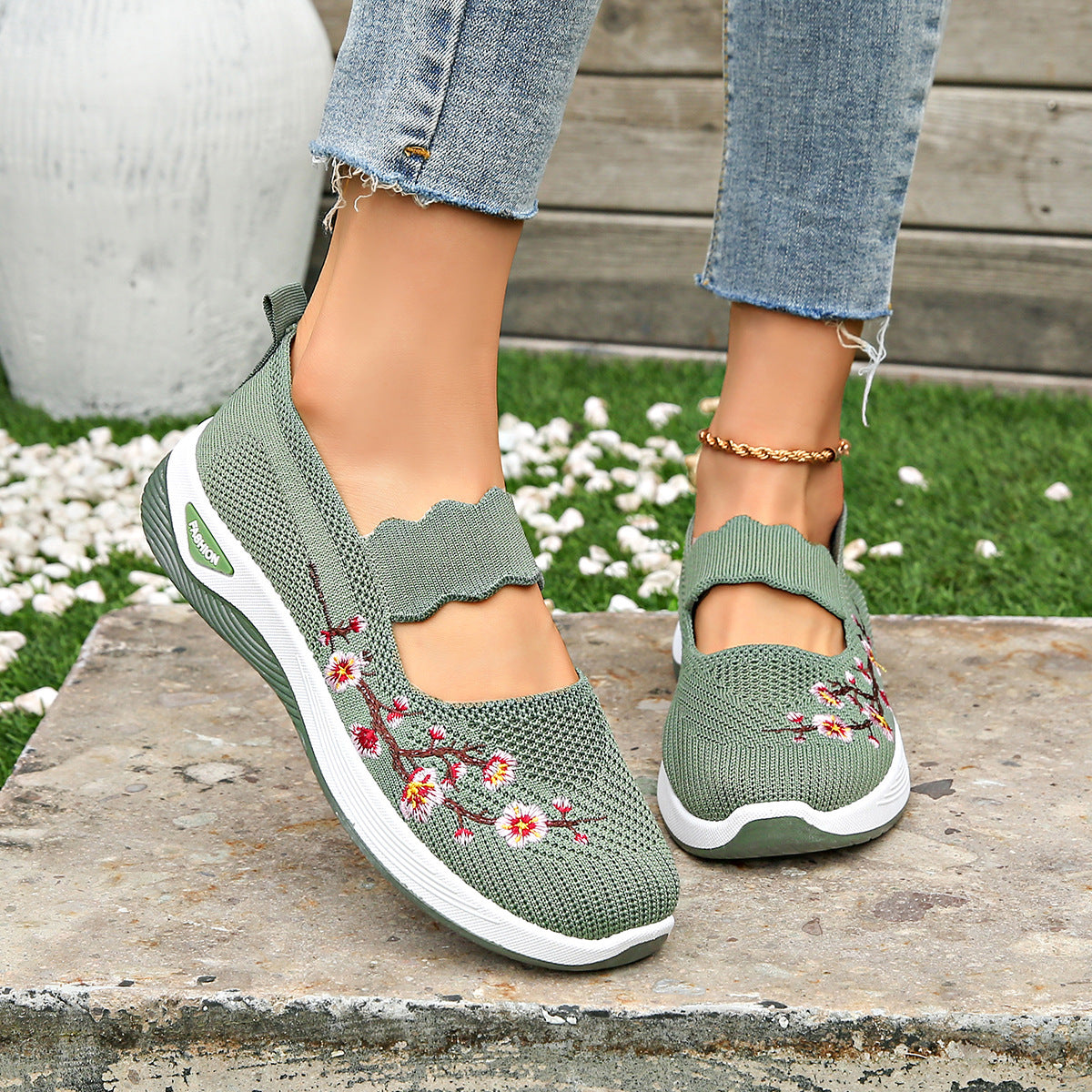 Cloth Shoes Soft Bottom Comfortable Middle-aged And Elderly Mom Shoes