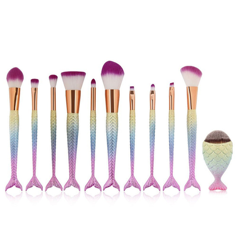 Fishtail Makeup Brush – Unique Cosmetic Foundation & Blending Brush