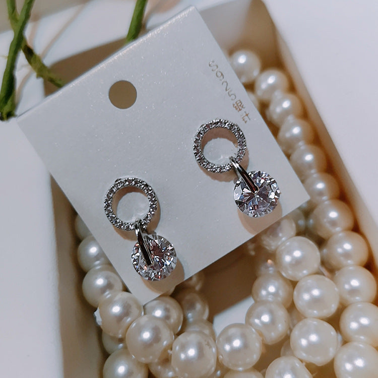 Exquisite small studs
