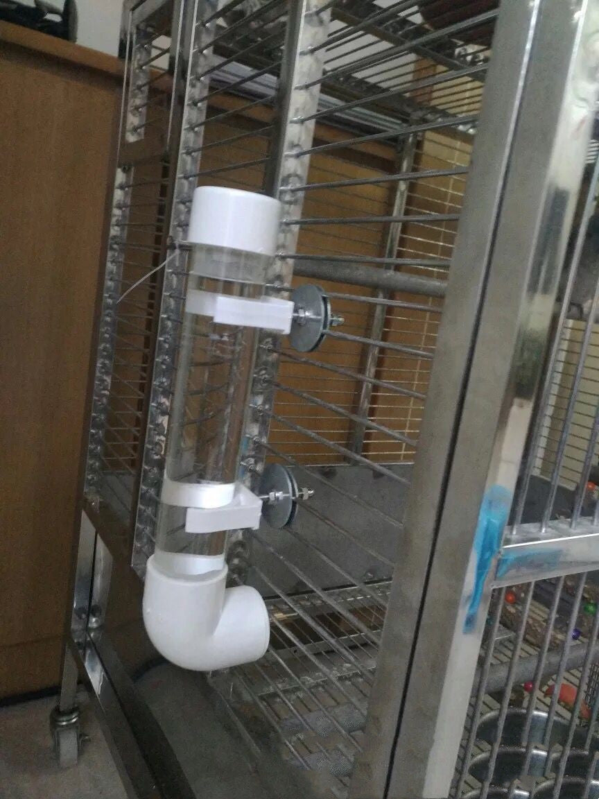 Plastic Automatic Striker-Type Drinking Fountain for Pet Parrots