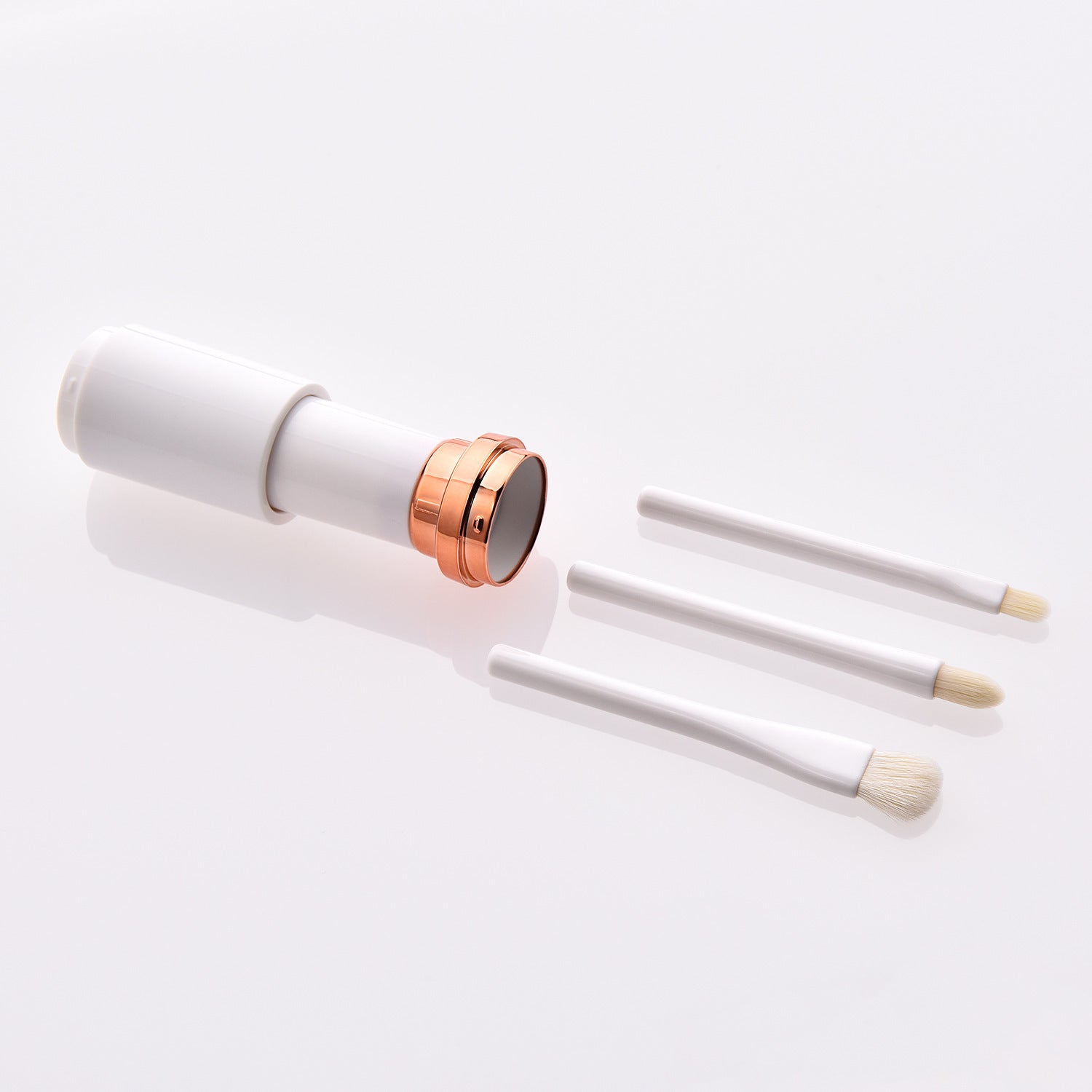 Retractable Double-Head Makeup Brush – Portable Beauty Tool