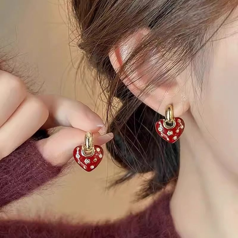 Women's Retro Heart Stud Earrings – Zinc Alloy Vintage Design