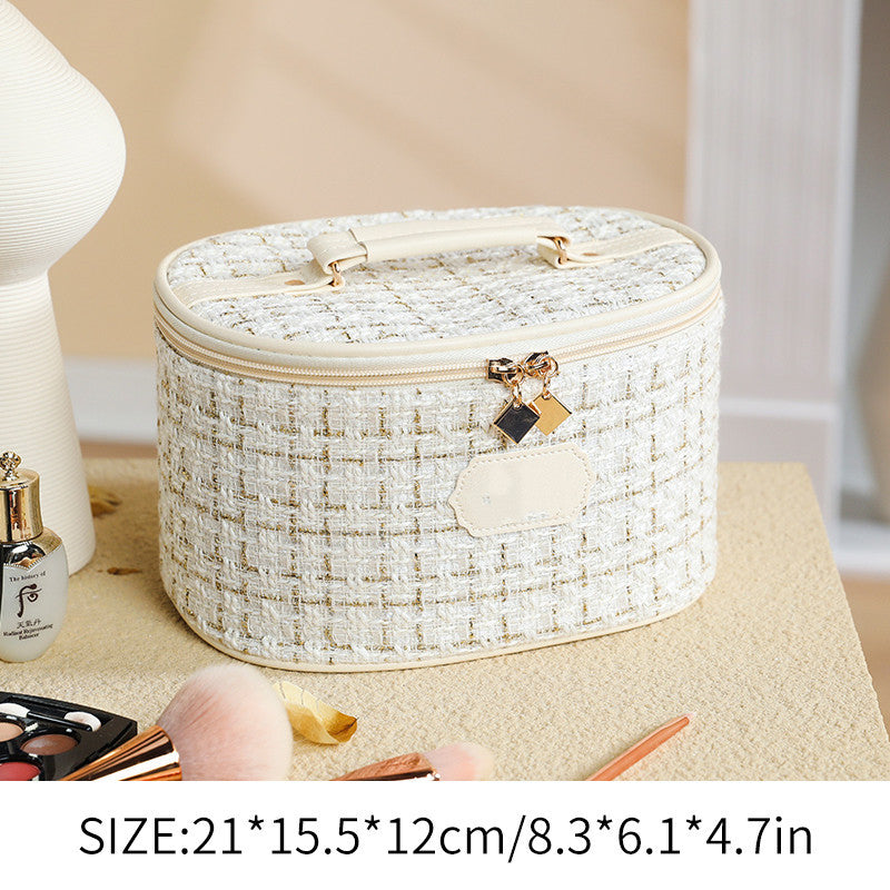 Portable Large-Capacity Makeup Bag – Simple Fashion Travel Cosmetic Storage