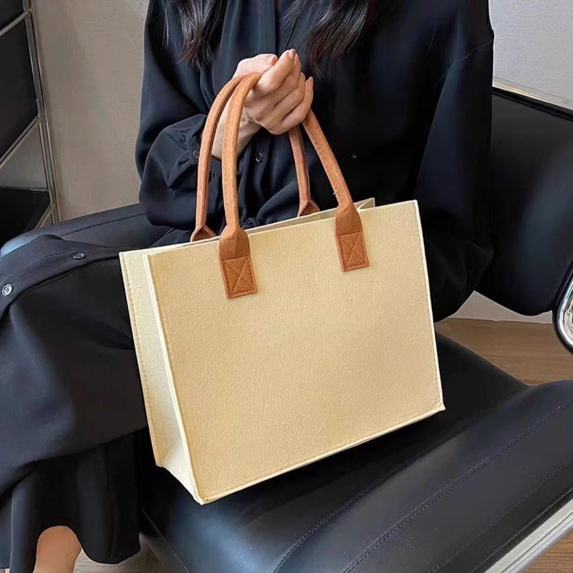 Large Capacity High-End Felt Tote Bag – Personalized & Simple Shopping Bag