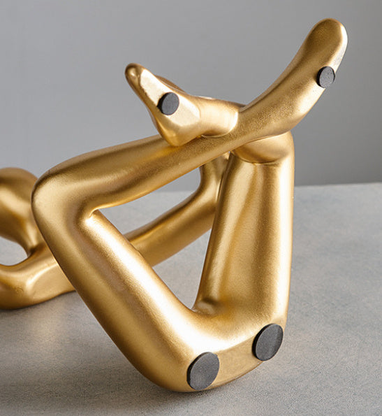 Minimalist Resin Hollow Character Wine Rack – Modern Artistic Bottle Holder