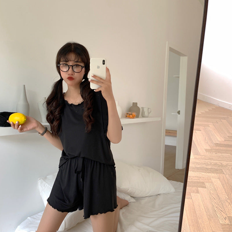 Two-piece short-sleeved shorts with wooden ears