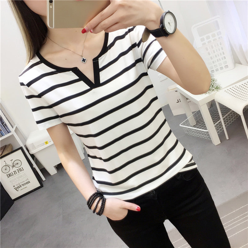 Plus Size V-Neck Stretch Top – Comfortable Short Sleeve Tee for Everyday Wear