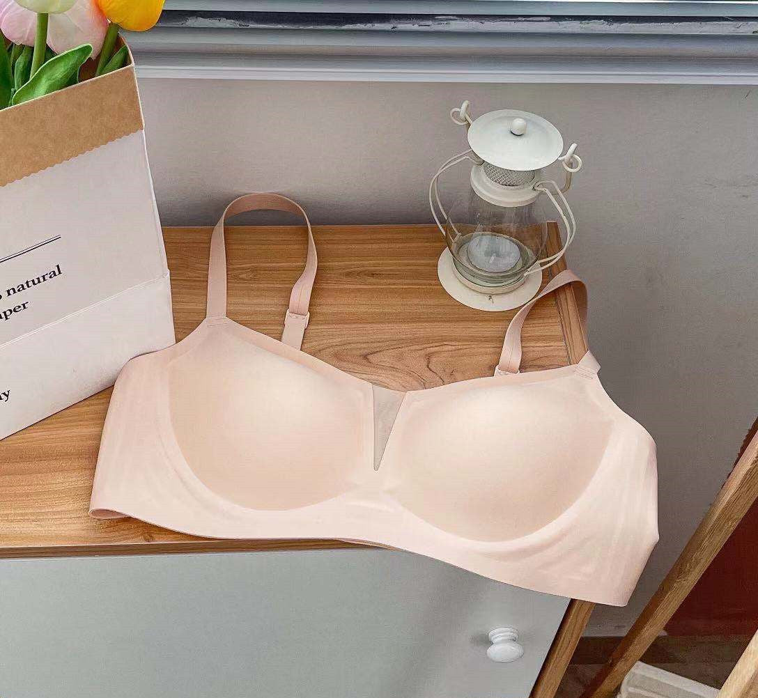 Women’s Seamless Back Bra – Smooth Support