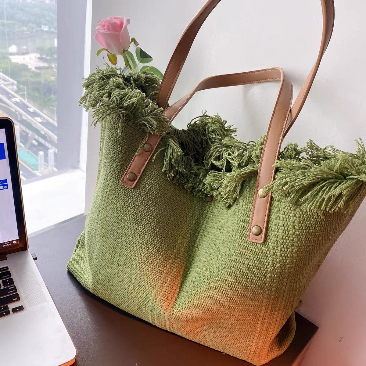 Beach Bag Travel Tote – Stylish & Spacious