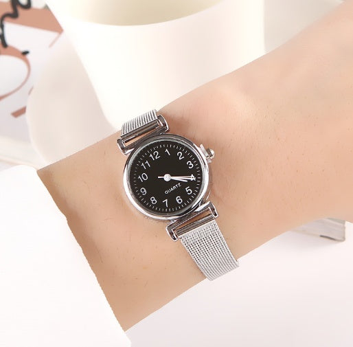 Elegant Roman Numeral Quartz Watch with Alloy Strap and Pin Buckle