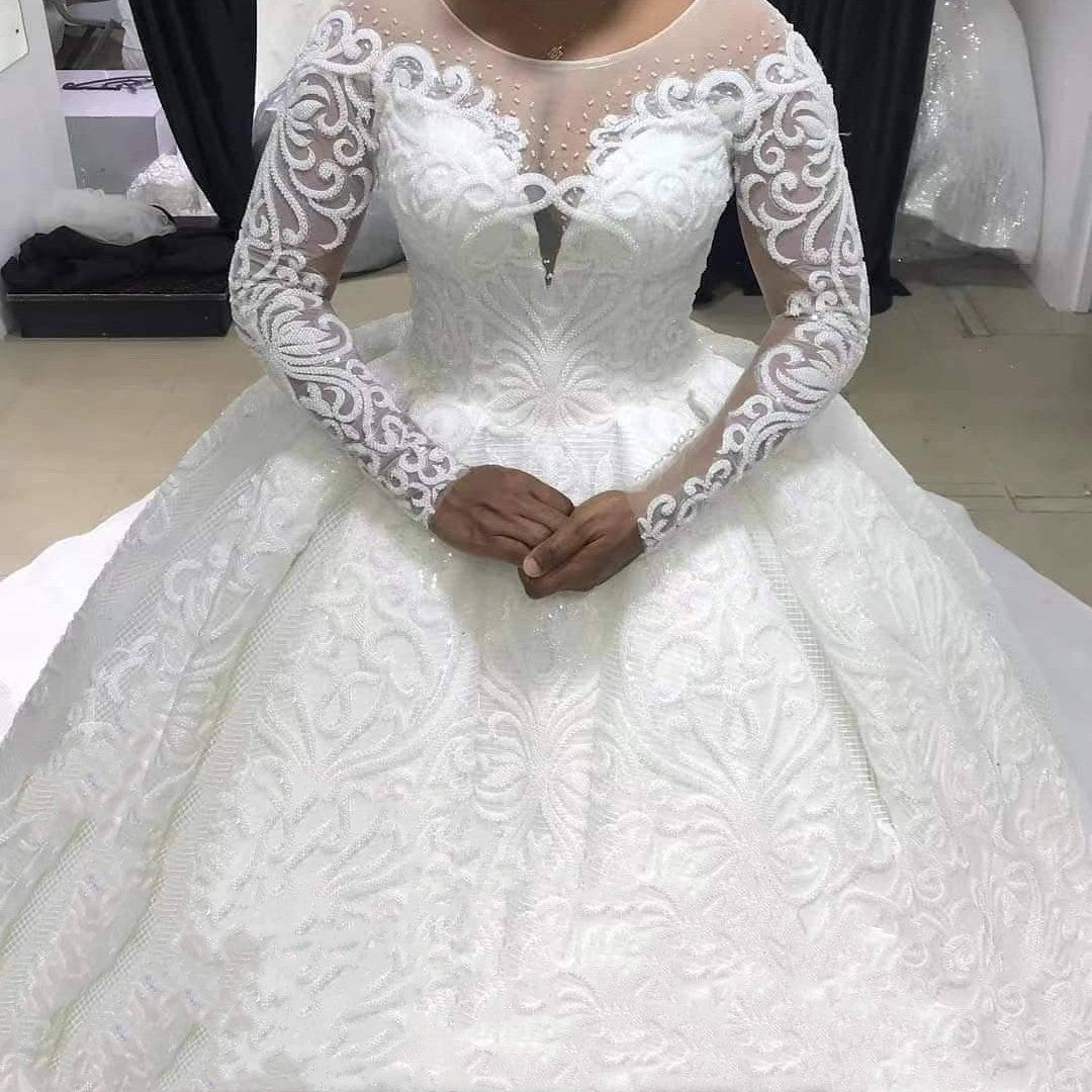 Elegant Long Sleeve Ball Gown Wedding Dress
