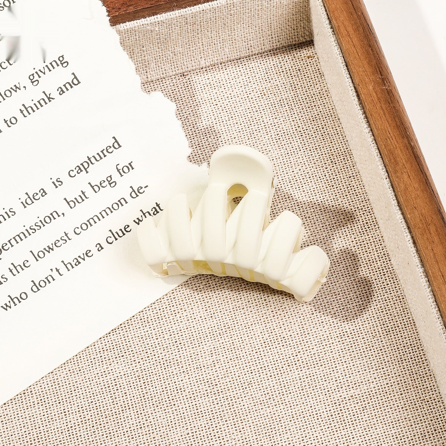 Frosted Hair Clip Cute Hair Updo Grip Women's High Hair Accessories