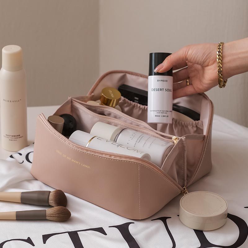 Large Capacity Travel Makeup Bag – Portable Cosmetic Storage Organizer